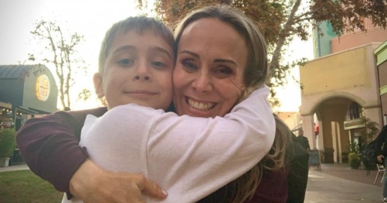 Două cuvinte pe care fiul meu cu autism mi le spune în fiecare zi, fără să vorbească