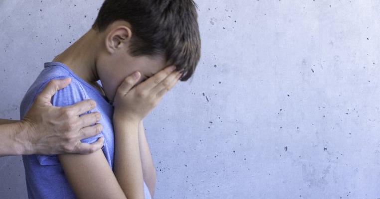 Învățatoare din Bacău anchetată după ce a jignit un copil cu autism: "Eu răspund doar de copiii OK, care se integrează"