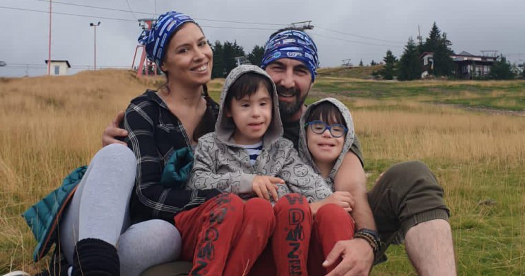 Ce mărturisiri cutremurătoare a făcut Cristina Bălan, la nouă ani de la prima naștere. „Am fost acuzată că am născut copii defecți”