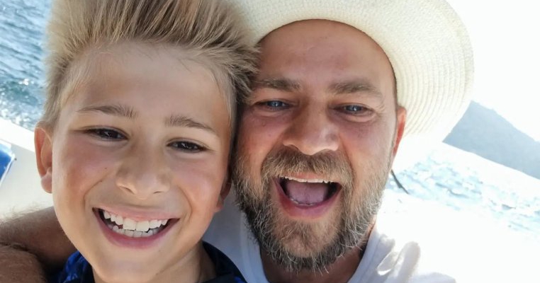 Fiul lui Cosmin Seleși a fost diagnosticat grești cu autism. Cum s-a întâmplat asta