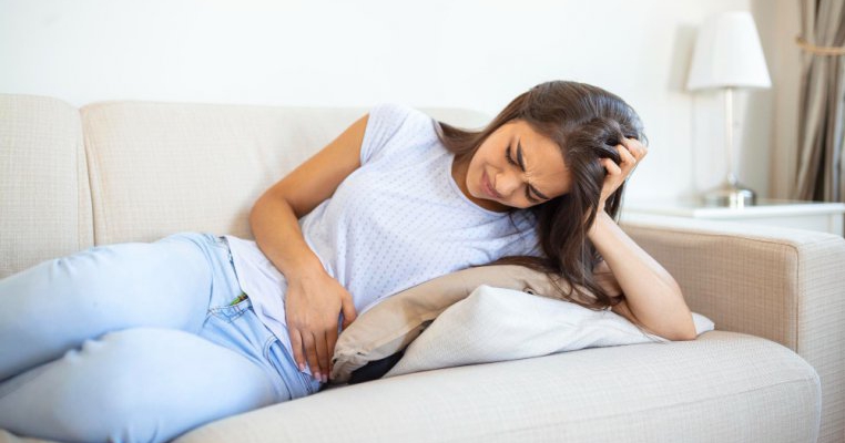 O femeie a început să simtă contracții și a intrat în travaliu, deși nu era însărcinată