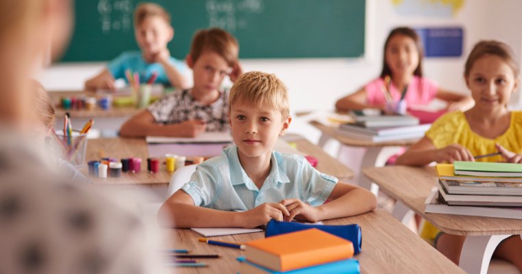Calendarul anului școlar 2023-2024, lansat în dezbatere de Ministerul Educației