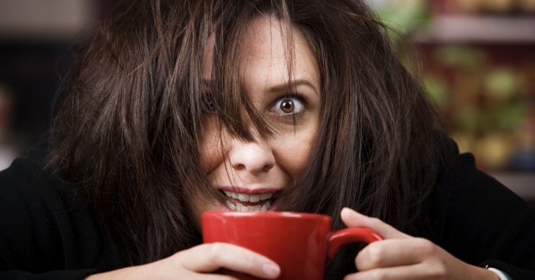 Am băut cafea timp de 25 de ani. De când nu mai fac asta, am mai multă energie, iar anxietatea mi-a dispărut