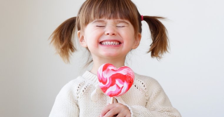 Crezi că ai crescut un copil extrem de răsfățat? Specialiștii indică semnele clare, dar și ce ai de făcut pentru a remedia situația