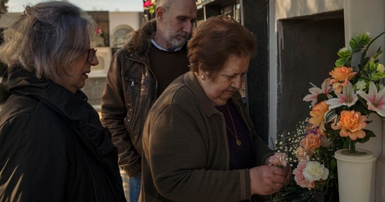 O femeie însărcinată în 7 luni a murit subit după ce a spus că nu se simțea foarte bine
