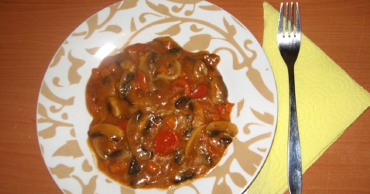 Tocanita de ciuperci picanta