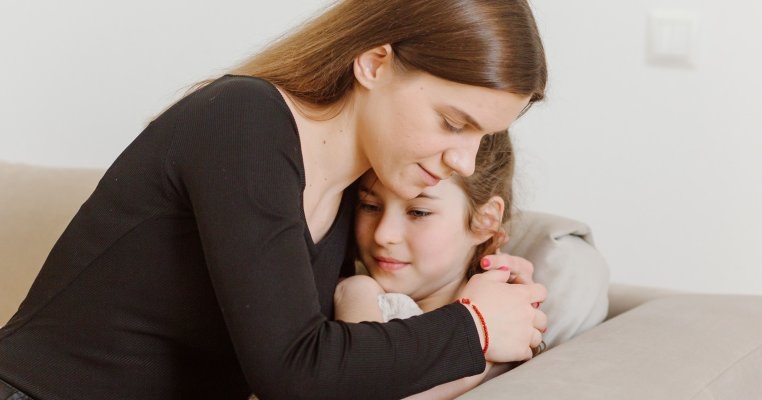 Ce este parentingul autoritativ și cum te ajută să crești un copil încrezător în propriile forțe