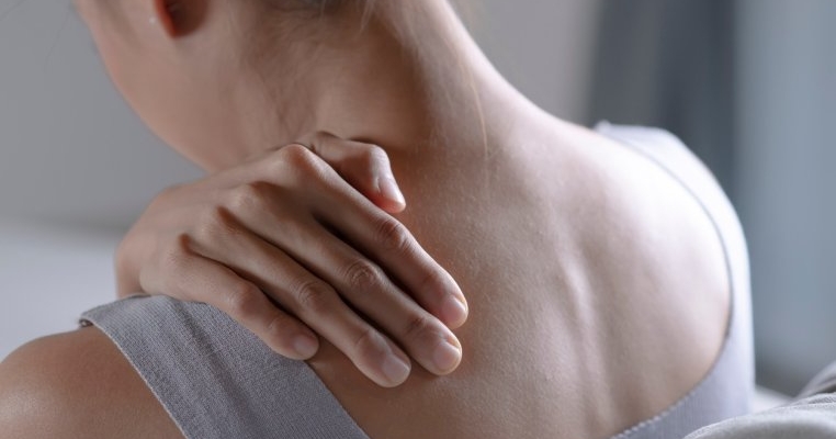 O mamă a fost diagnosticată cu sindromul persoanei rigide după moartea fostului soț: „O să trăiesc pentru copiii mei”