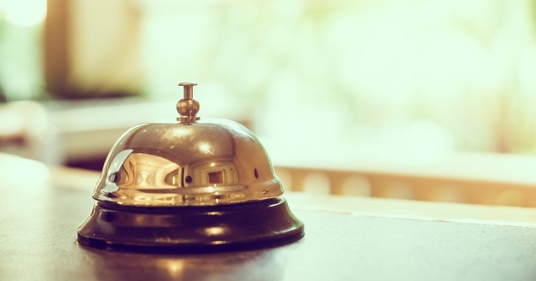 O mamă își crește toți cei șase copii într-o cameră de hotel