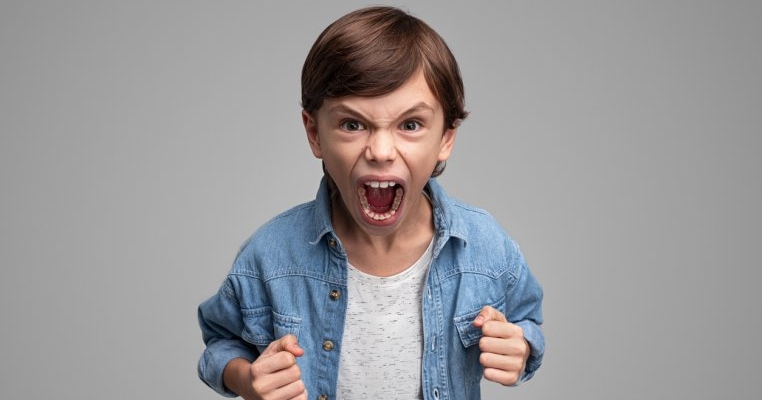 Ce facem când preadolescentul devine foarte răutăcios?