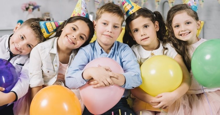 Se apropie aniversarea prichindelului tău? Iată locația potrivită atât pentru el, cât și pentru părinți