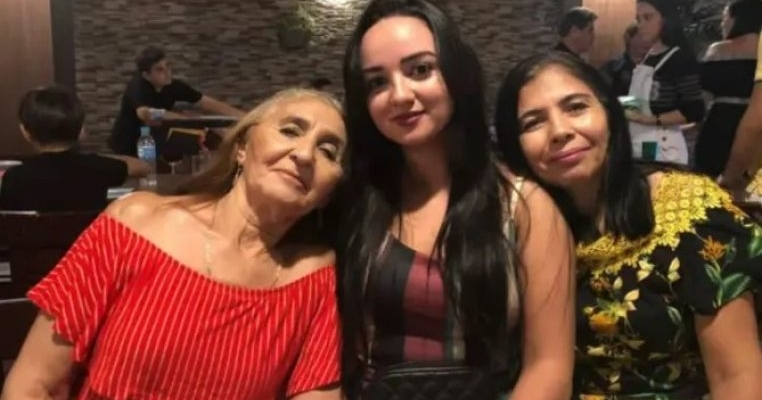 „Am fost schimbată cu alt bebeluș în maternitate”. O femeie află la 28 de ani că face parte din altă familie