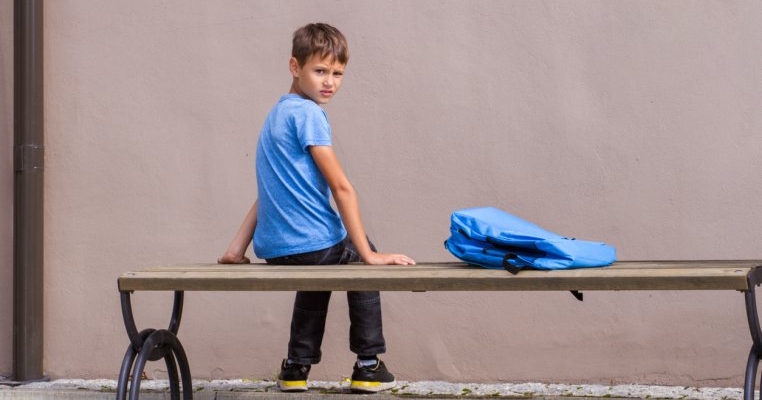 Un tată și-a abandonat fiul adolescent cu autism la spital. L-a considerat o amenințare