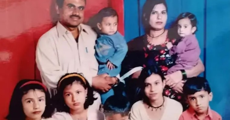 Impresionant! Toți cei 9 membri ai acestei familii sunt născuți în aceeași zi!