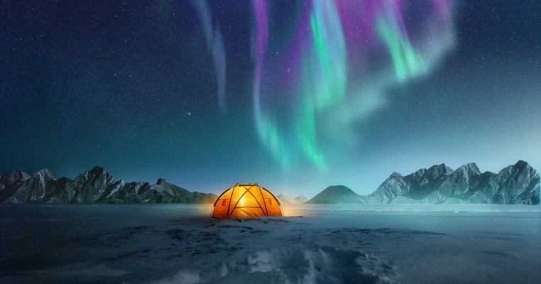 Când apare aurora boreală și unde o poți vedea?
