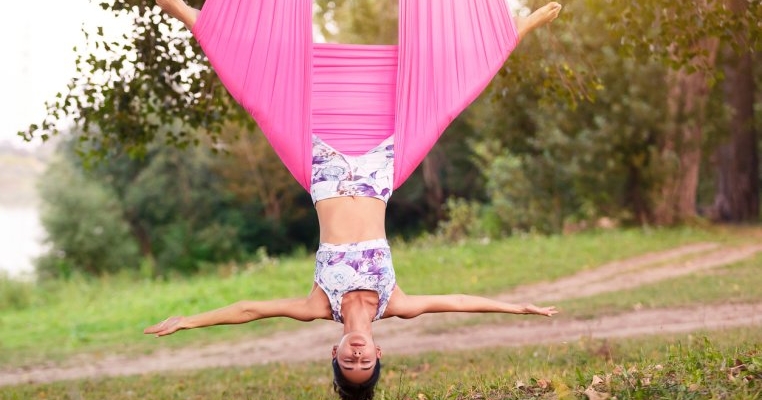 Air yoga: 13 motive să o practici