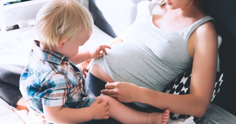 „A fost alegerea mea să fiu mamă singură și nu regret nicio secundă"! Mărturia sinceră a unei femei de 29 de ani