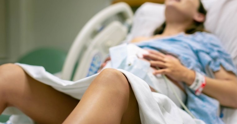 Nașterea m-a făcut să mă simt ca într-o zonă de război. Nimeni nu m-a întrebat cum mă simt sau dacă mă doare ceva