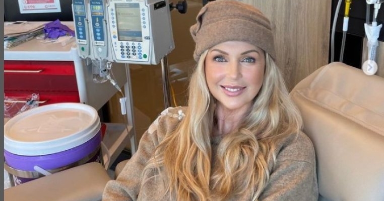 O femeie a pierdut lupta cu viața după ce și-a pus un diagnostic greșit. Credea că intră la menopauză, dar avea cancer în stadiul trei