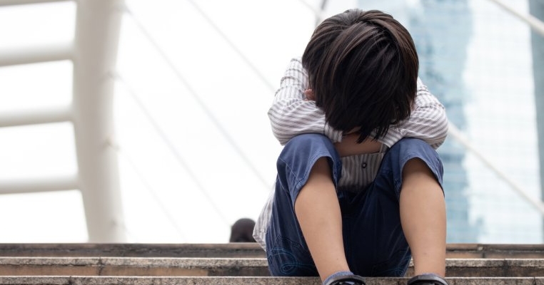 Copil de trei ani lovit de o educatoare, la o grădiniță din Alexandria. Ce a făcut mămica