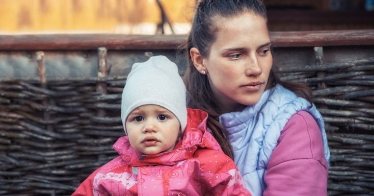 Sunt fără adăpost de la vârsta de 11 ani. După ce am născut, am locuit cu copilul într-o mașină