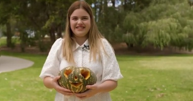 O fetiță de 13 ani cu leucemie devine înger păzitor pentru alți copii bolnavi. „Dorința mea este ca alți copii să-și poată împlini dorințele”