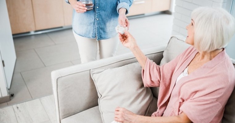 I-am dat soacrei mele sedative, pentru că era prea agitată