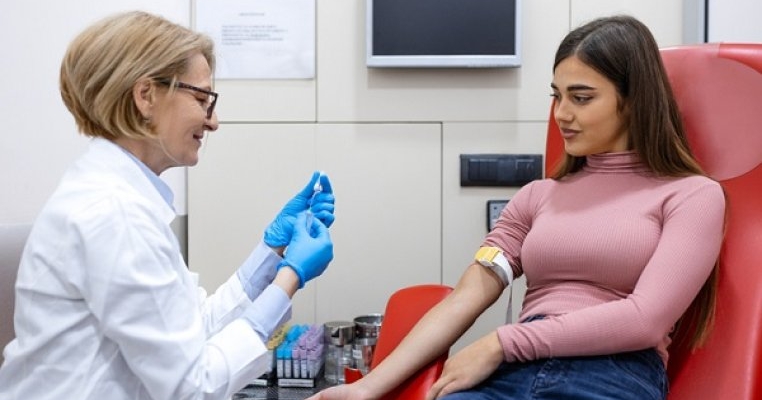 Ce boli depistează hemoleucograma și cât de des trebuie făcută