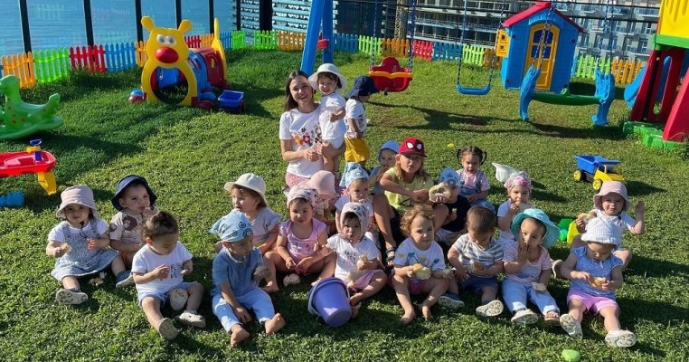 Are 22 de copii la...26 de ani! "Nu mă voi opri până nu voi avea 100 de copii împreună cu soțul meu"