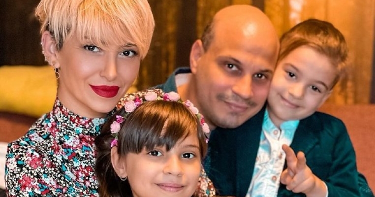Ce familie frumoasă are Giulia Anghelescu! Formează un cuplu foarte bine sudat cu Vlad Huidu de mai bine de 15 ani