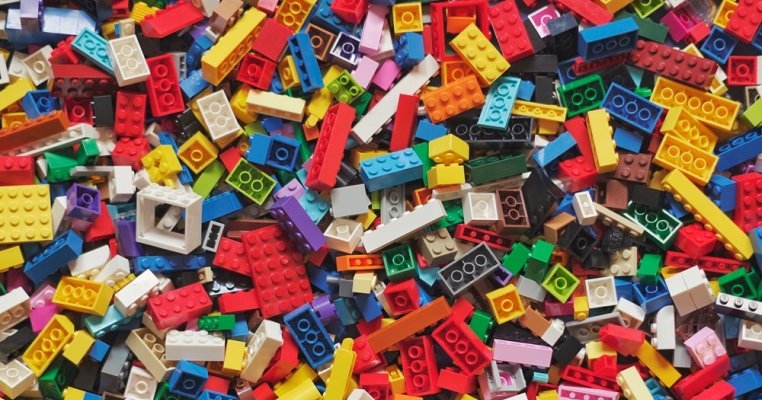 Universul LEGO: Ghid complet pentru pasionați