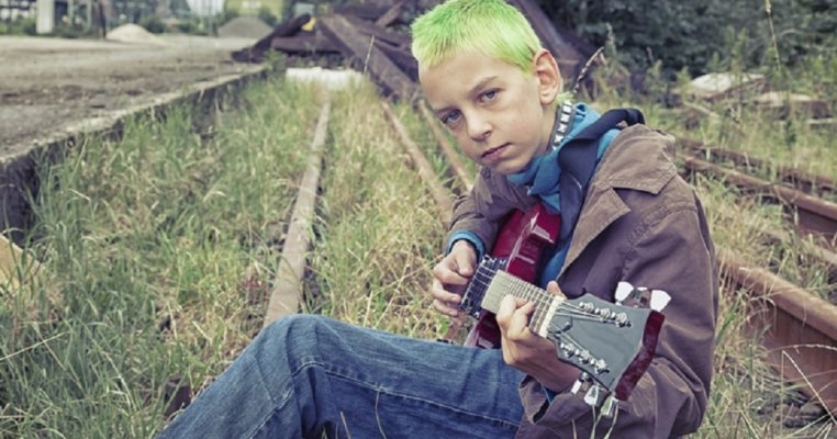 Ai fost „oaia neagră” a familiei? Uite cum îți afectează viața acest lucru