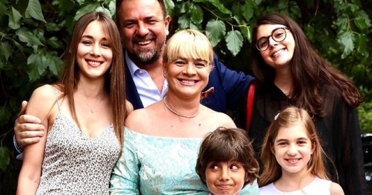 Efervescent pe scenă, dar soț și tată model acasă! Ce spune soția lui Horia Brenciu, Alice Dumitrescu, despre artist