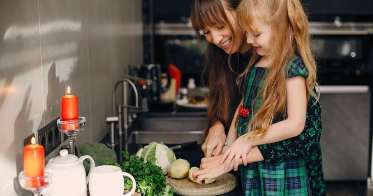 Stilul alimentar al copilului tău. Cum îi poți forma obiceiuri sănătoase