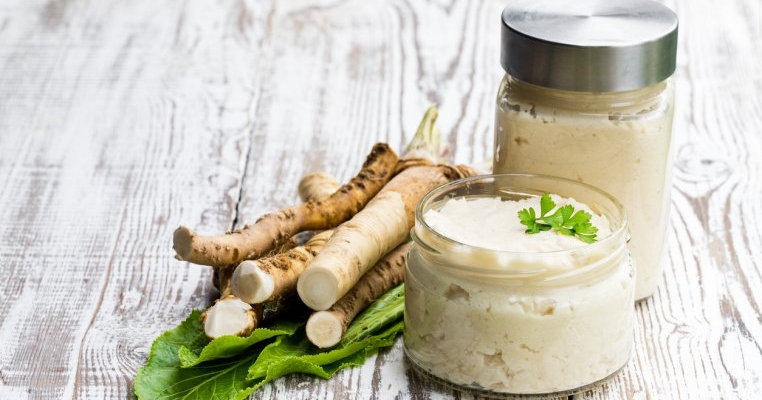 Hrean la borcan: 5 motive să îl prepari pentru iarnă