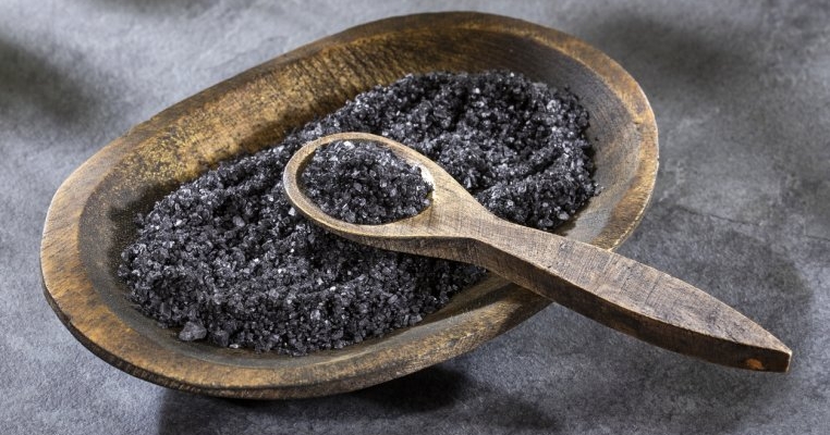 Sare neagră: beneficii și mod de utilizare
