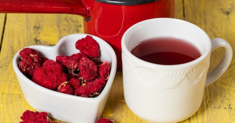 Ceai de rodie: beneficii și mod de preparare