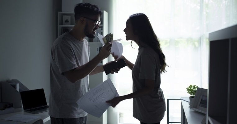 Efectul replicii „vreau să divorțăm”, la fiecare ceartă banală, asupra vieții de cuplu