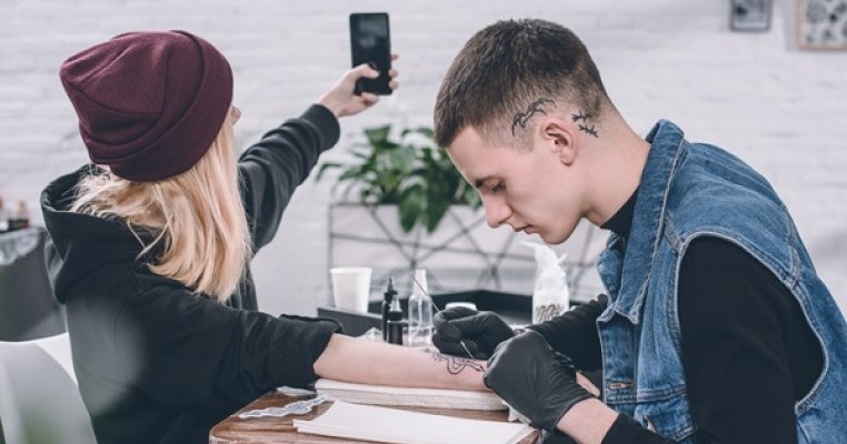 Cumnata mea și-a făcut un tatuaj cu numele copiilor mei fără să-mi ceară acordul