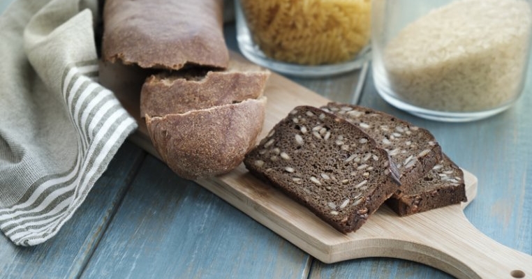 Alimente bogate în fibre pe care să le incluzi în alimentația copilului