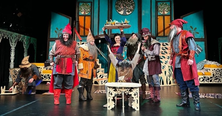Ce se vede la Teatrul Ion Creangă în luna mai