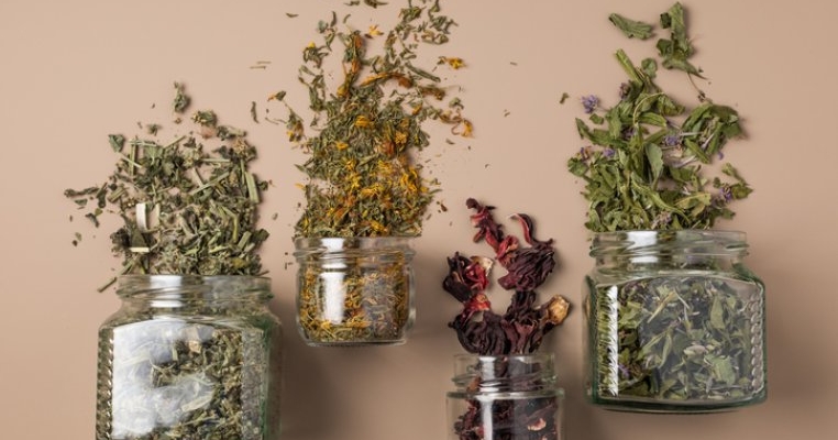 Cosmetice ayurvedice: ce sunt și când sunt recomandate