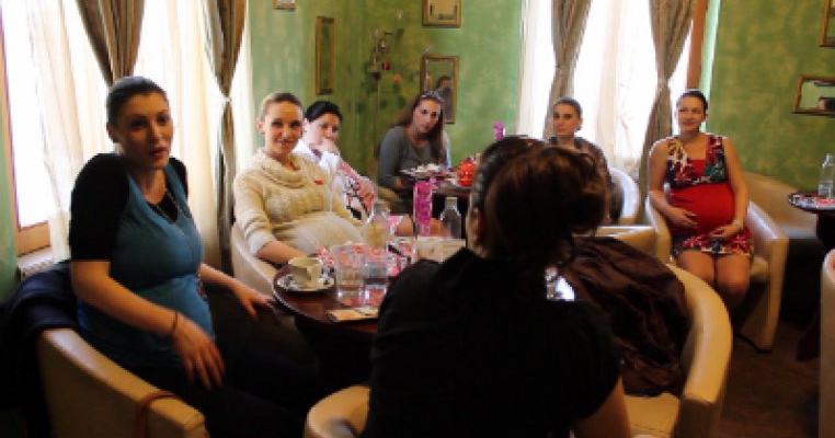 La ceai cu mamici, intalniri de socializare pentru mame