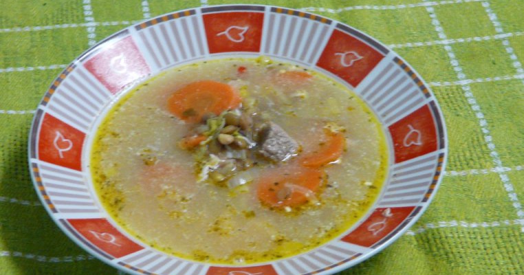 Ciorba de linte cu carne de vita