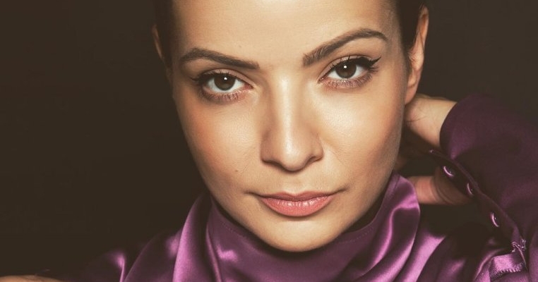 Anca Dinicu mai are puțin și naște! Cum se vede actrița ca viitoare mămică și ce emoții nu-i dau pace pe final de sarcină