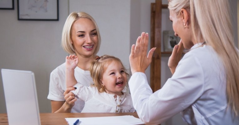 Cum să alegi un medic pediatru bun pentru copilul tău?