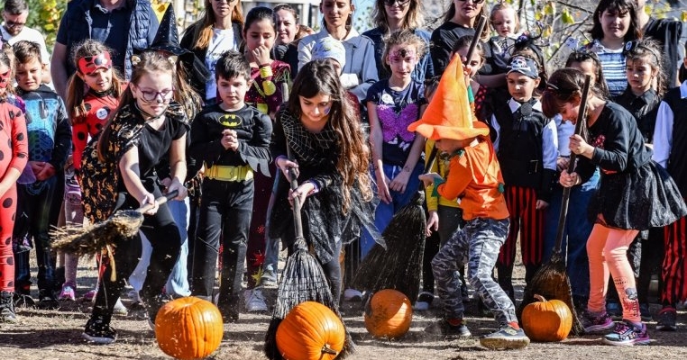 Picnic în familie by Social Moms – ediția de Halloween. O zi plină de distracție în aer liber, în Parcul Izvor din București