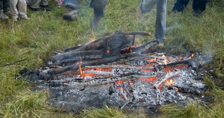 Focul lui Șumedru: ce este și de unde vine tradiția