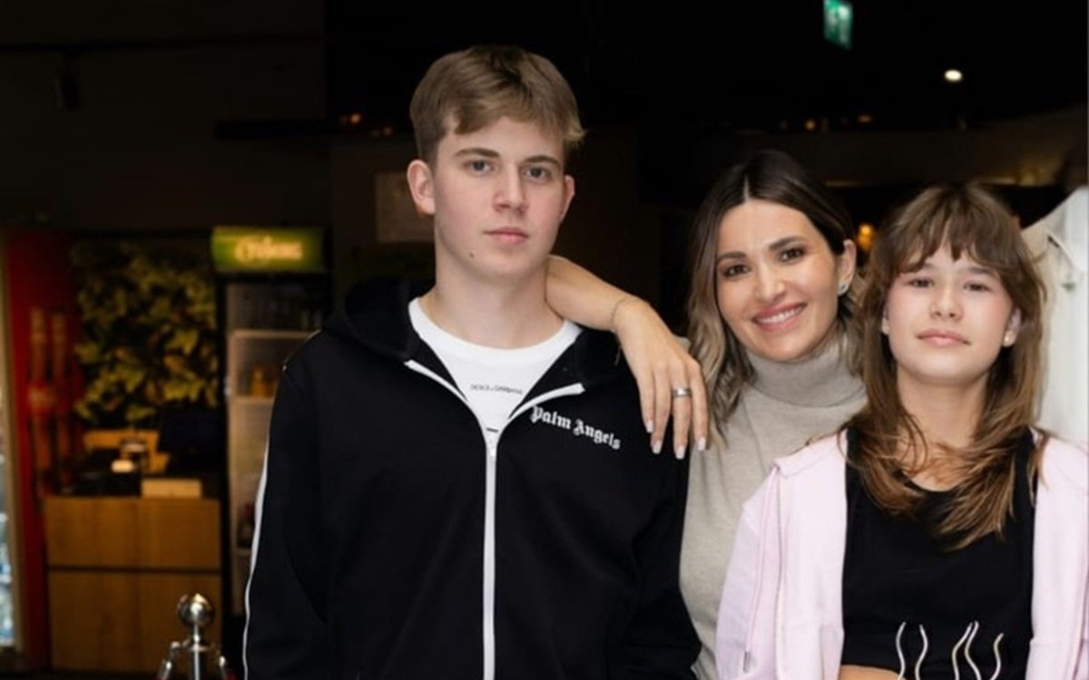 Ela Crăciun a devenit oficial mamă de adolescentă: fiica sa, Alesia, a împlinit 13 ani