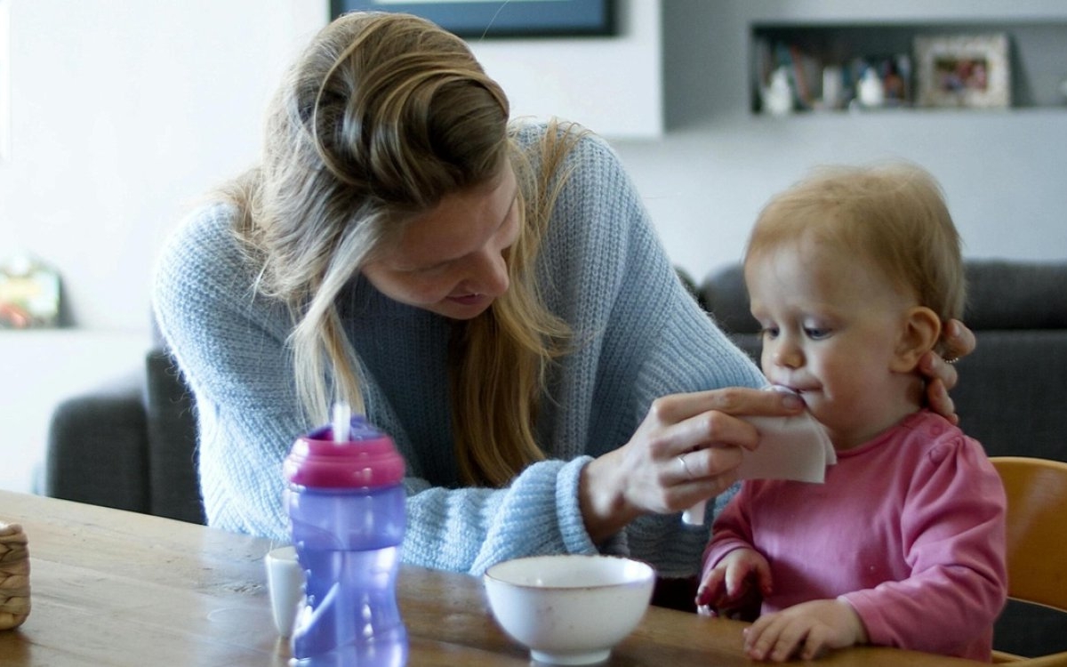 Cum alegi bona potrivită? Sfaturi pentru părinții ocupați